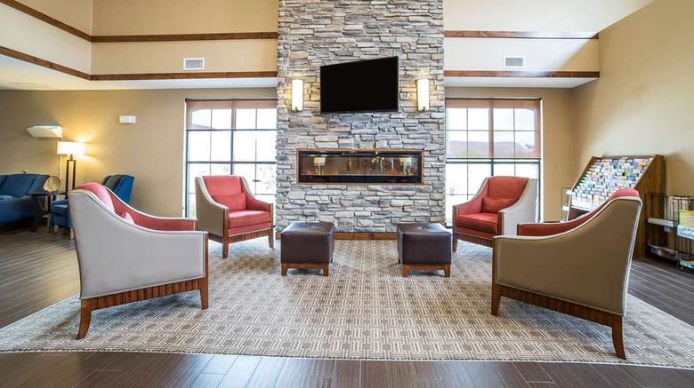 <b>Comfort Suites Moab Near Arches National Park Lobby</b>. Images powered by <a href="https://iceportal.shijigroup.com/" title="IcePortal" target="_blank">IcePortal</a>.