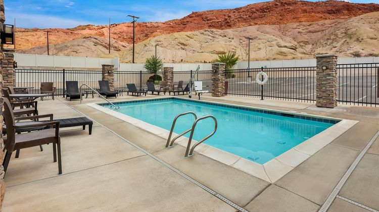 Comfort Suites Moab Near Arches National Park Pool