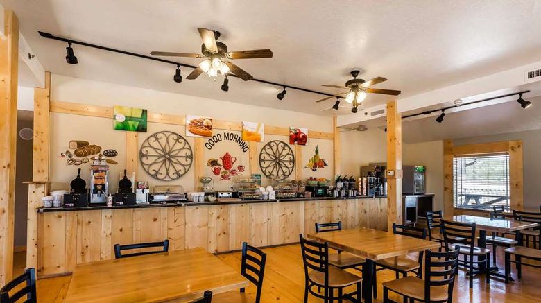 <b>Quality Inn Bryce Canyon Restaurant</b>. Images powered by <a href="https://iceportal.shijigroup.com/" title="IcePortal" target="_blank">IcePortal</a>.