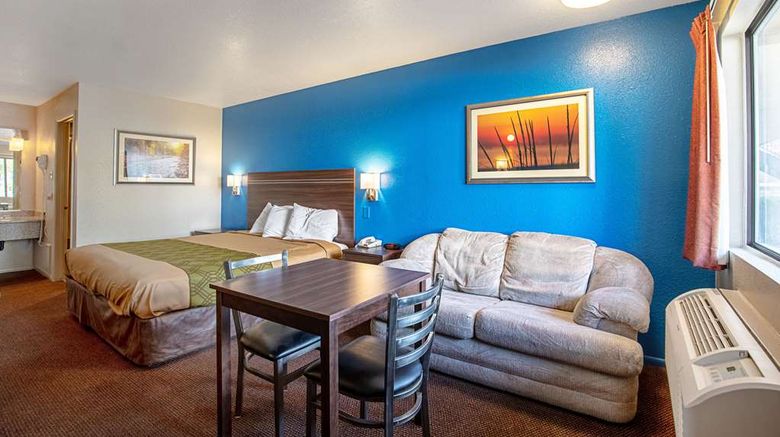 <b>Rodeway Inn Suite</b>. Images powered by <a href="https://iceportal.shijigroup.com/" title="IcePortal" target="_blank">IcePortal</a>.
