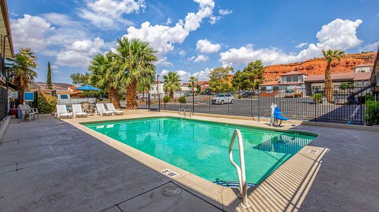 Rodeway Inn Pool