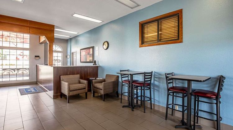Rodeway Inn Lobby