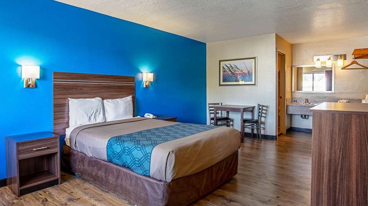 Rodeway Inn Room