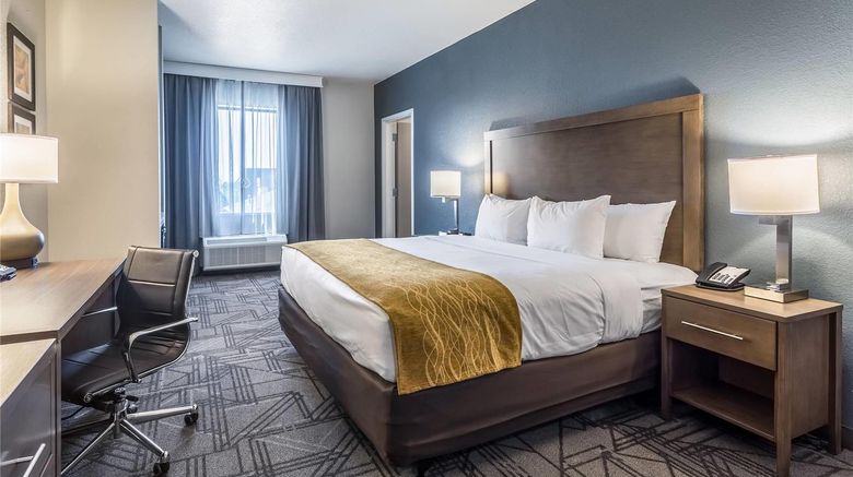 <b>Comfort Inn & Suites Salt Lake Airport Suite</b>. Images powered by <a href="https://iceportal.shijigroup.com/" title="IcePortal" target="_blank">IcePortal</a>.