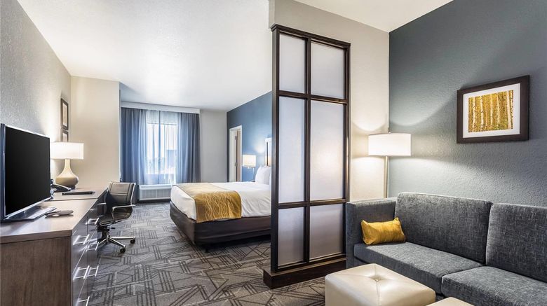 <b>Comfort Inn & Suites Salt Lake Airport Suite</b>. Images powered by <a href="https://iceportal.shijigroup.com/" title="IcePortal" target="_blank">IcePortal</a>.