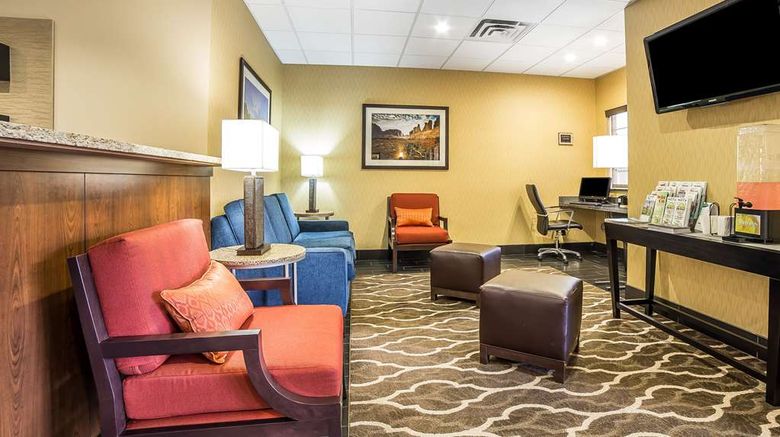 <b>Comfort Inn Ballard Lobby</b>. Images powered by <a href="https://iceportal.shijigroup.com/" title="IcePortal" target="_blank">IcePortal</a>.