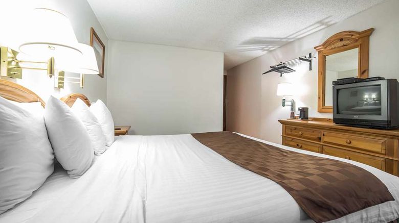 <b>Rodeway Inn Room</b>. Images powered by <a href="https://iceportal.shijigroup.com/" title="IcePortal" target="_blank">IcePortal</a>.