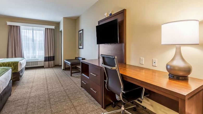 <b>Comfort Suites St George Suite</b>. Images powered by <a href="https://iceportal.shijigroup.com/" title="IcePortal" target="_blank">IcePortal</a>.