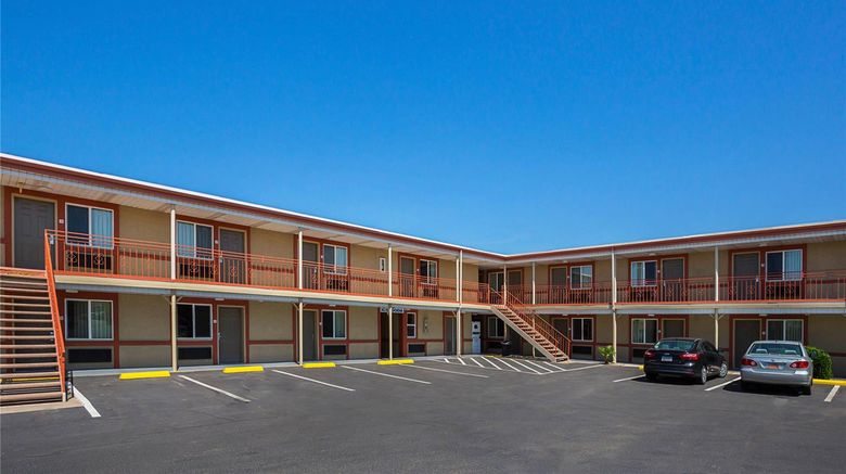 <b>Econo Lodge in Hurricane Exterior</b>. Images powered by <a href="https://iceportal.shijigroup.com/" title="IcePortal" target="_blank">IcePortal</a>.