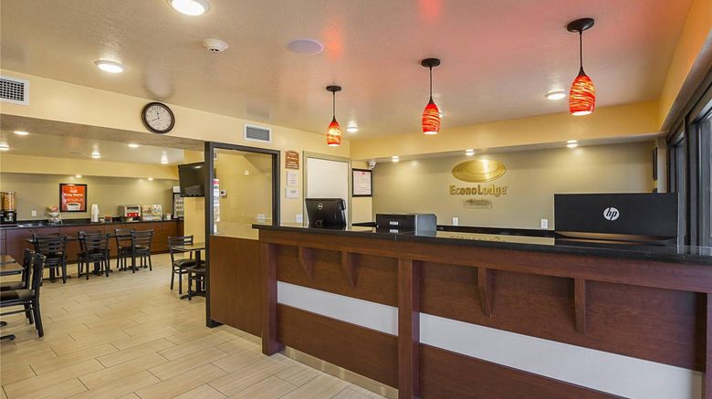 <b>Econo Lodge in Hurricane Lobby</b>. Images powered by <a href="https://iceportal.shijigroup.com/" title="IcePortal" target="_blank">IcePortal</a>.