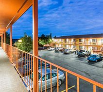 Quality Inn Exterior