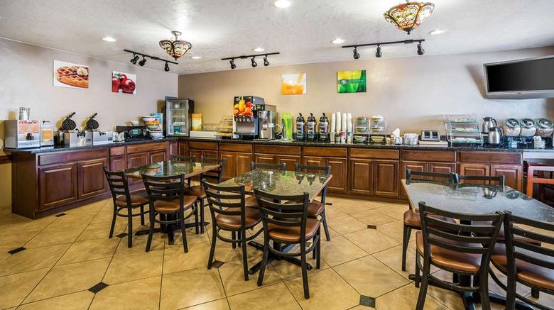 <b>Quality Inn Zion Park Area Restaurant</b>. Images powered by <a href="https://iceportal.shijigroup.com/" title="IcePortal" target="_blank">IcePortal</a>.