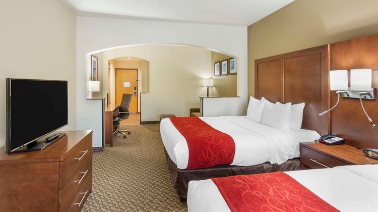 Comfort Suites Room