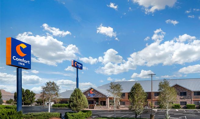 Comfort Inn Exterior