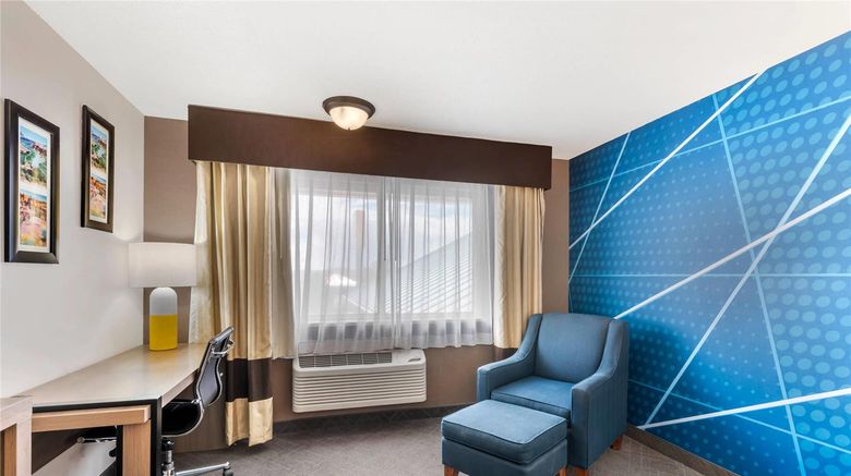 <b>Comfort Inn Room</b>. Images powered by <a href="https://iceportal.shijigroup.com/" title="IcePortal" target="_blank">IcePortal</a>.