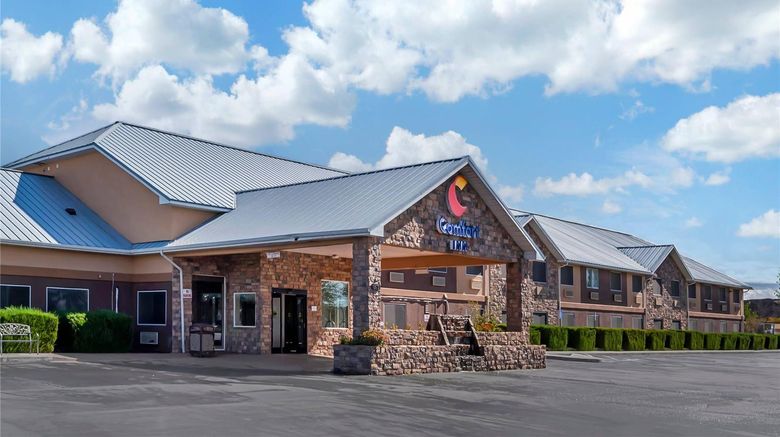 <b>Comfort Inn Exterior</b>. Images powered by <a href="https://iceportal.shijigroup.com/" title="IcePortal" target="_blank">IcePortal</a>.