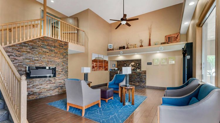 Comfort Inn Lobby