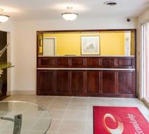 Econo Lodge Lobby