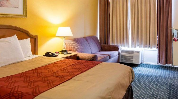 Econo Lodge Room