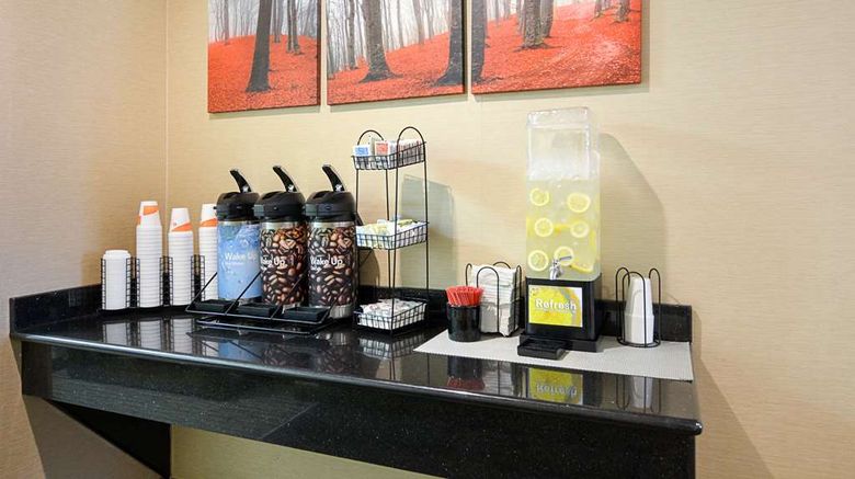 <b>Quality Inn Winchester Lobby</b>. Images powered by <a href="https://iceportal.shijigroup.com/" title="IcePortal" target="_blank">IcePortal</a>.