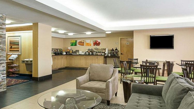 Quality Inn Richmond Airport Lobby