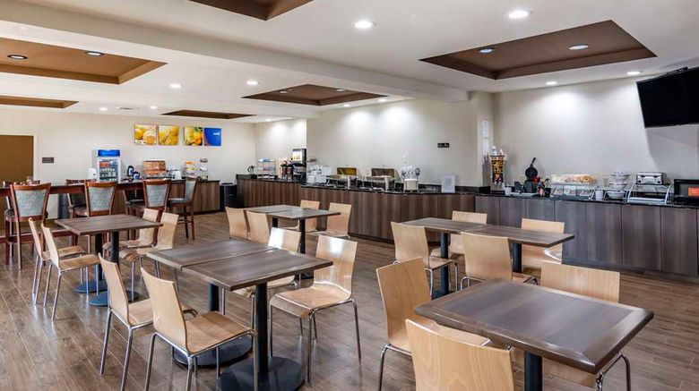<b>Comfort Suites Southpark Restaurant</b>. Images powered by <a href="https://iceportal.shijigroup.com/" title="IcePortal" target="_blank">IcePortal</a>.