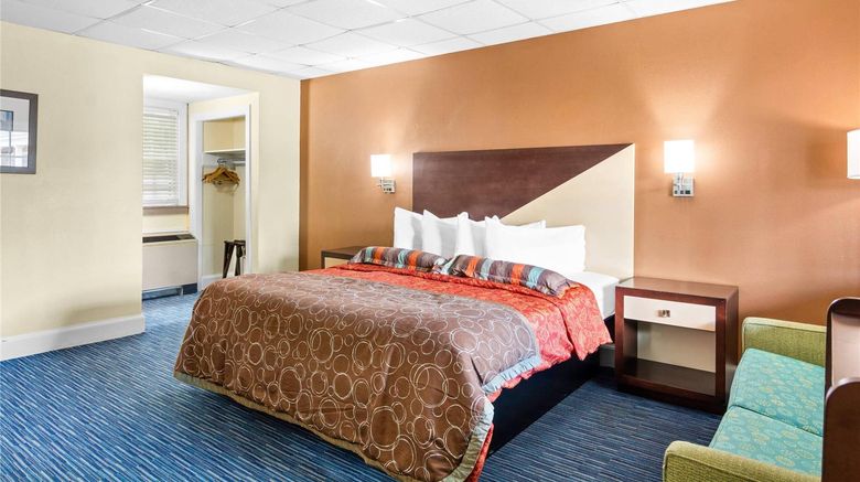 <b>Rodeway Inn Williamsburg Historic Area Room</b>. Images powered by <a href="https://iceportal.shijigroup.com/" title="IcePortal" target="_blank">IcePortal</a>.
