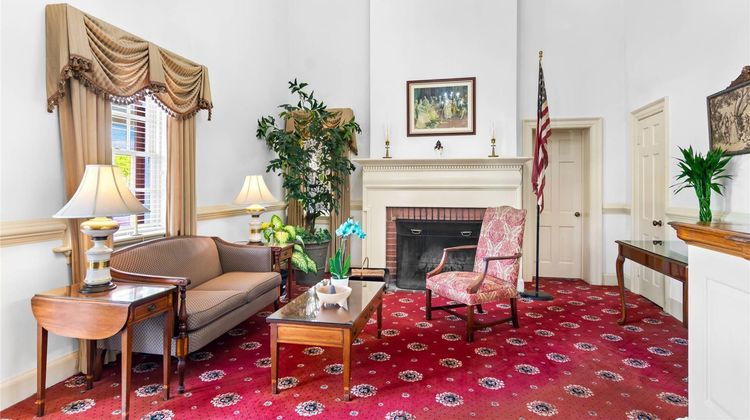 Rodeway Inn Williamsburg Historic Area Lobby