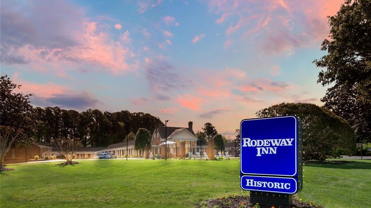 Rodeway Inn Williamsburg Historic Area Exterior