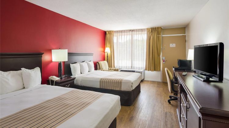 Econo Lodge Room