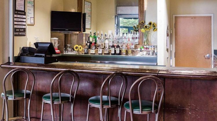 Quality Suites Lake Wright-Norfolk Arpt Restaurant