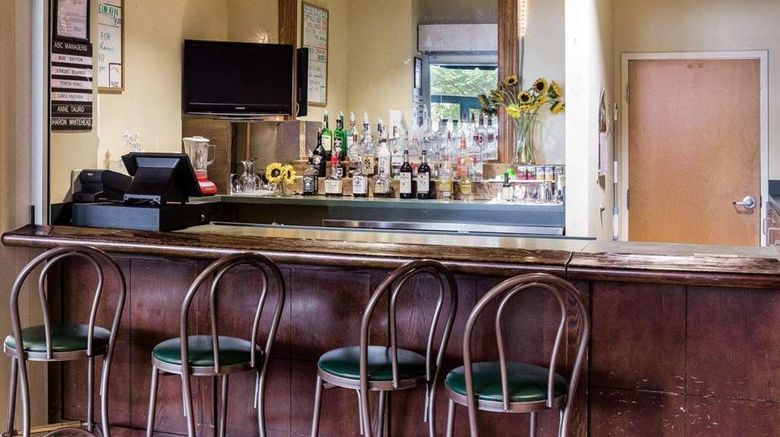<b>Quality Suites Lake Wright-Norfolk Arpt Restaurant</b>. Images powered by <a href="https://iceportal.shijigroup.com/" title="IcePortal" target="_blank">IcePortal</a>.