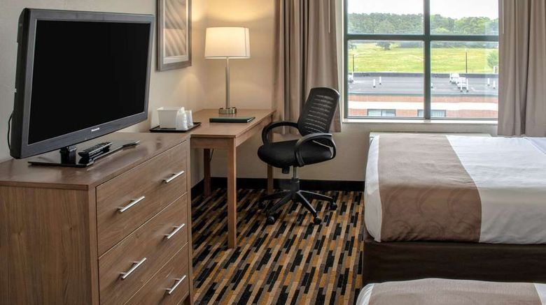 <b>Quality Suites Lake Wright-Norfolk Arpt Suite</b>. Images powered by <a href="https://iceportal.shijigroup.com/" title="IcePortal" target="_blank">IcePortal</a>.