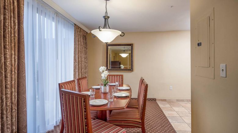<b>Arlington Court Suites, Clarion Coll. Room</b>. Images powered by <a href="https://iceportal.shijigroup.com/" title="IcePortal" target="_blank">IcePortal</a>.