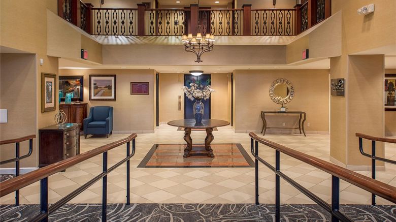 <b>Arlington Court Suites, Clarion Coll. Lobby</b>. Images powered by <a href="https://iceportal.shijigroup.com/" title="IcePortal" target="_blank">IcePortal</a>.