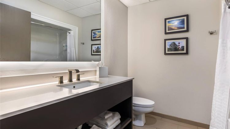 Comfort Suites Room