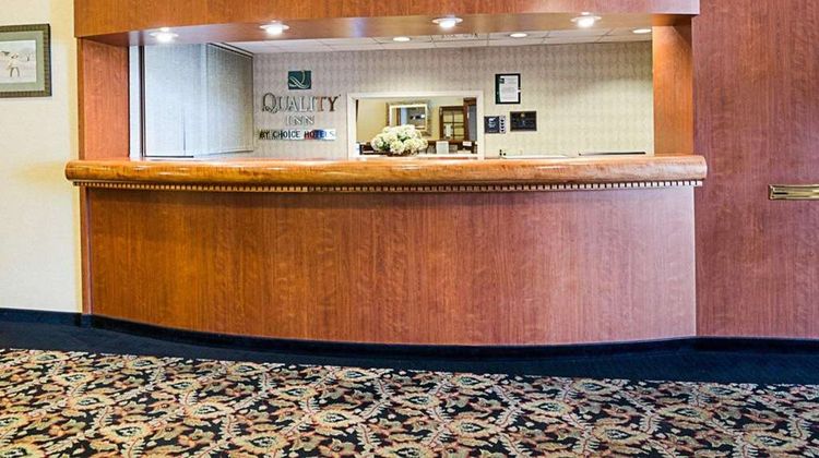 Quality Inn Shenandoah Valley Lobby