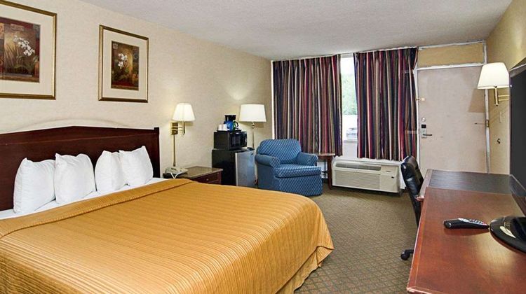 Quality Inn Shenandoah Valley Room