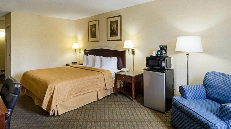 Quality Inn Shenandoah Valley Room
