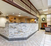 Comfort Inn University Center Lobby