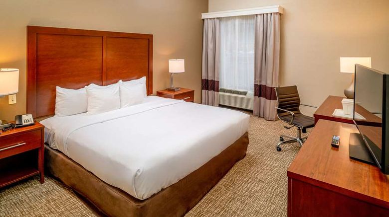 <b>Comfort Inn and Suites Grundy Room</b>. Images powered by <a href="https://iceportal.shijigroup.com/" title="IcePortal" target="_blank">IcePortal</a>.