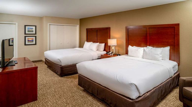 <b>Comfort Inn and Suites Grundy Suite</b>. Images powered by <a href="https://iceportal.shijigroup.com/" title="IcePortal" target="_blank">IcePortal</a>.