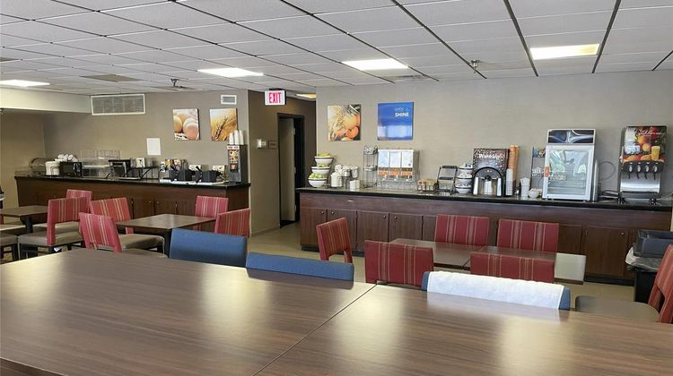 Comfort Inn Falls Church - Tysons Corner Restaurant