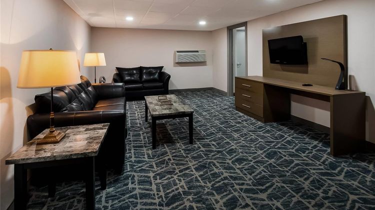 Comfort Inn Falls Church - Tysons Corner Suite