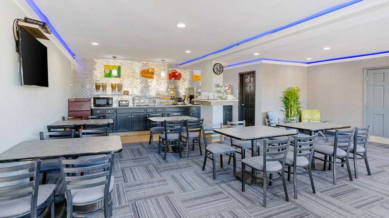 <b>Quality Inn Restaurant</b>. Images powered by <a href="https://iceportal.shijigroup.com/" title="IcePortal" target="_blank">IcePortal</a>.