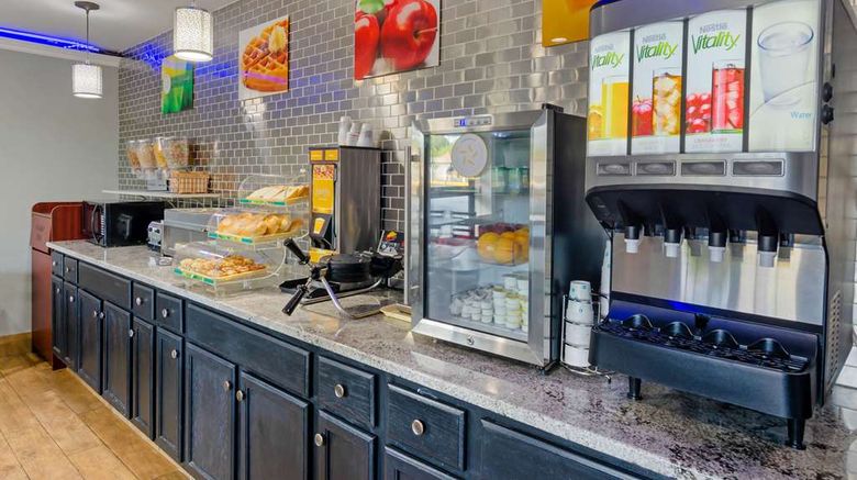 <b>Quality Inn Restaurant</b>. Images powered by <a href="https://iceportal.shijigroup.com/" title="IcePortal" target="_blank">IcePortal</a>.