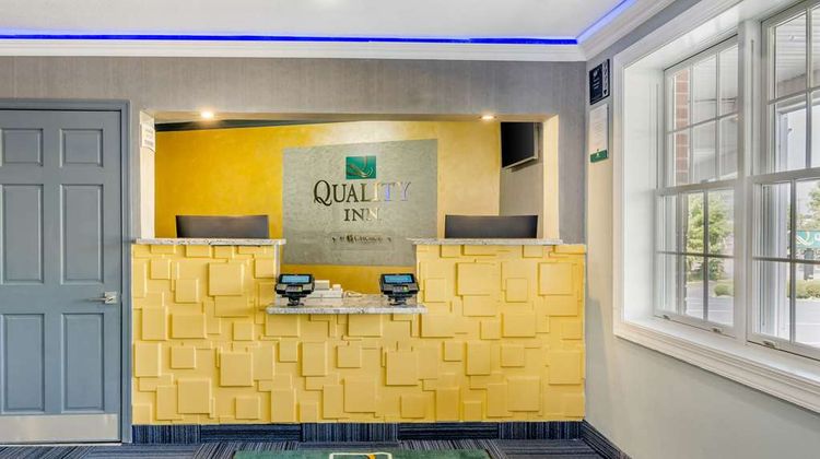 Quality Inn Lobby
