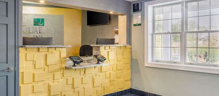 Quality Inn Lobby