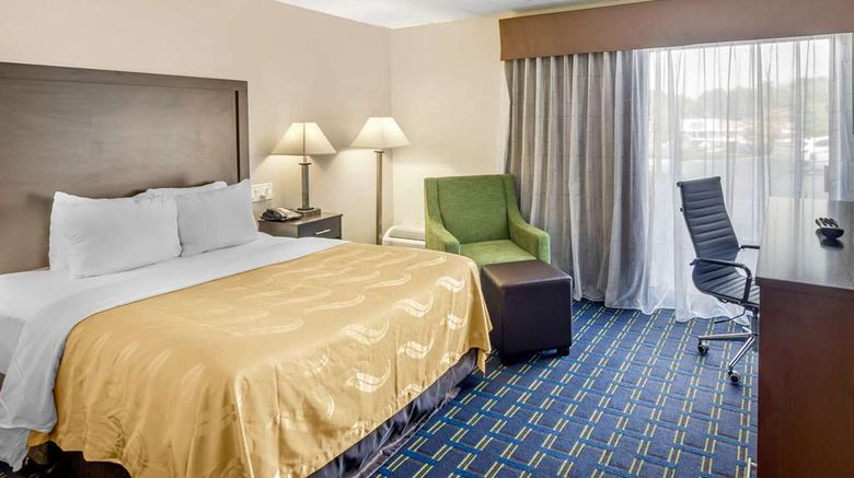 <b>Quality Inn Room</b>. Images powered by <a href="https://iceportal.shijigroup.com/" title="IcePortal" target="_blank">IcePortal</a>.