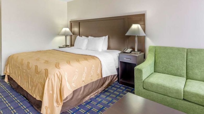 <b>Quality Inn Room</b>. Images powered by <a href="https://iceportal.shijigroup.com/" title="IcePortal" target="_blank">IcePortal</a>.
